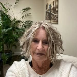 Meet your Posher, Nancy